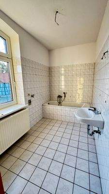 EG li Dusch- u. Wannenbad