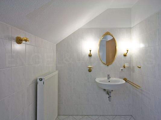 Duschbad im Dachgeschoss