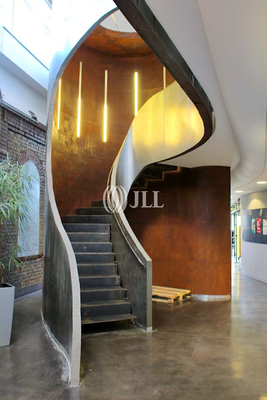 Innenliegende Treppe