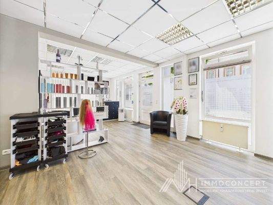 CAM04062G0-PR0036-STILL007