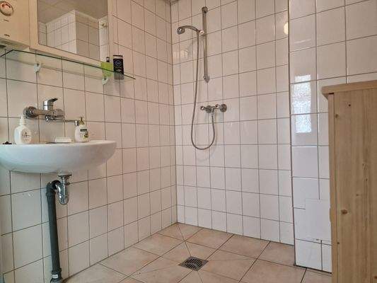 Badezimmer EG