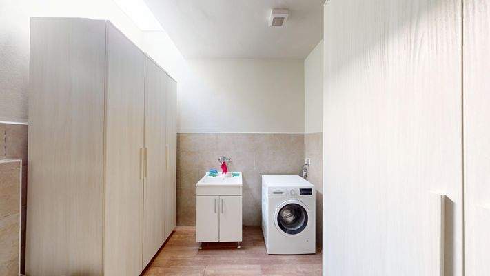 DP-66-28-Villa-a-schiera-di-testa-a-Salo-10162025_