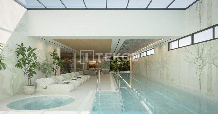 Apartments with Extensive Amenities and Pools Near Sea in Benalmádena