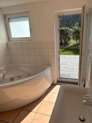 15 Badezimmer EG.jpg
