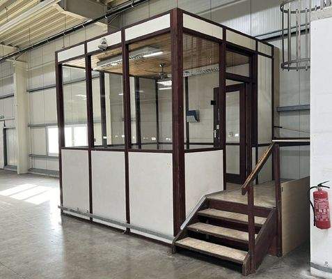 Hallenzentrale - zugeschnitten