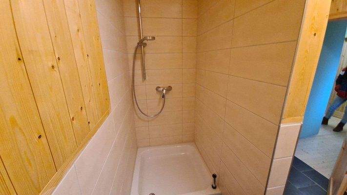 Dusche 2.jpg