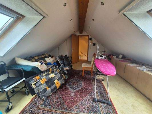 Zimmer Spitzboden.jpg