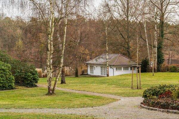 Bootshaus zum Entspannen und Feiern am Wasser