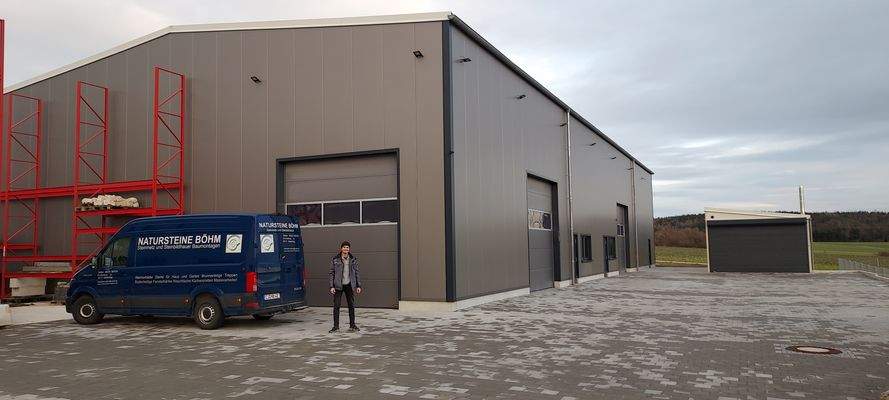 Halle 12.2023