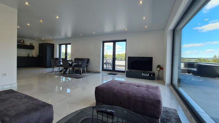 Wohn-Essbereich-Küche OG