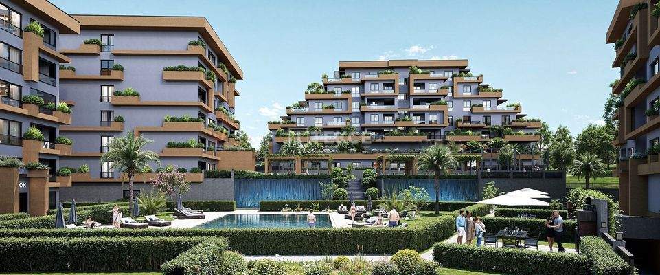 Apartments in a Complex with Pools in Bursa Nilüfer