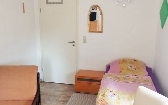 Zimmer WG stuttgart möbliert Zeitwohnen urbanbnb 4.jpeg