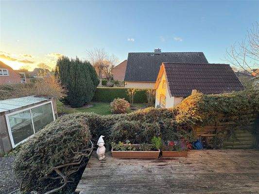 sonnenverwöhnte Terrasse mit Aussicht