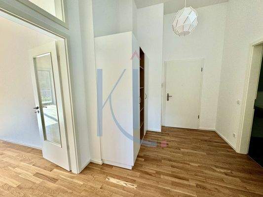 Flur m. Einbauschrank