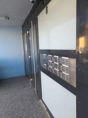 Haus eingang + Klingeln 