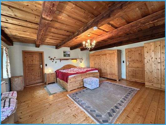 großes Schlafzimmer