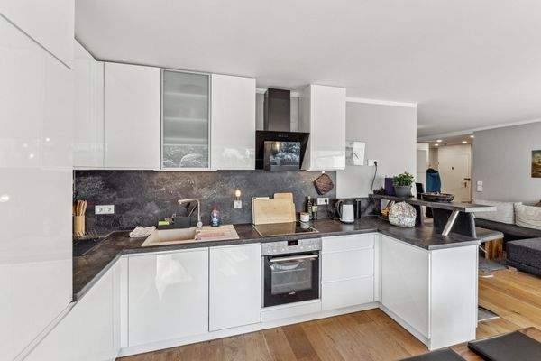 Hochwertige Einbauküche