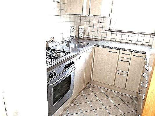 Moderne Einbauküche Bild 1