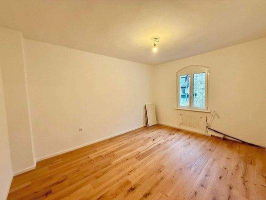 Arbeiten/Kind nach Renovierung ähnlich