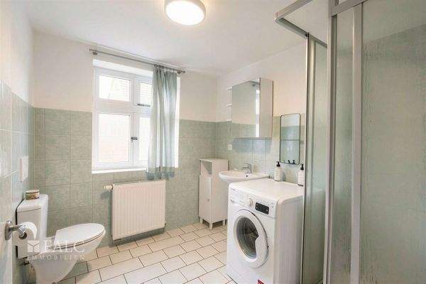 Whg. III Badezimmer - (KI generiert). 