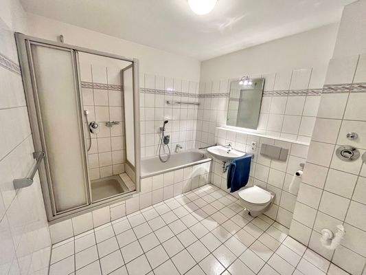 viel Platz im Vollbad