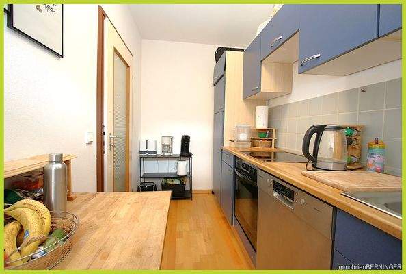 Küche mit Küchenzeile