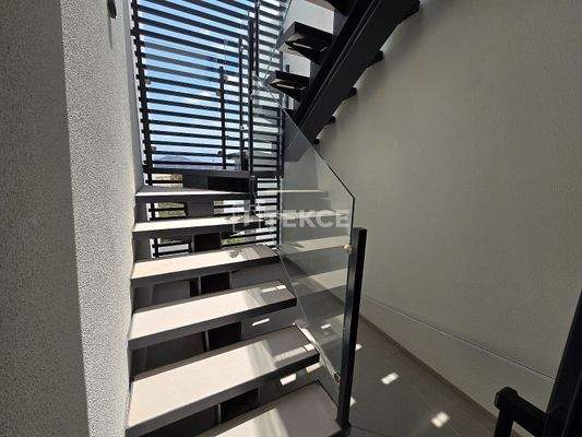 Villas Close to the City and the Beach in La Nucia Alicante