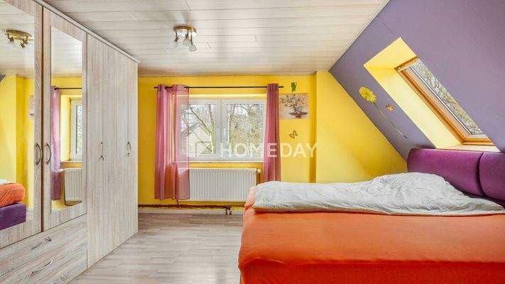 1. OG Schlafzimmer 1