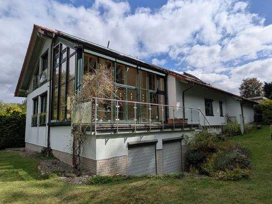 Rückansicht mit Wintergarten