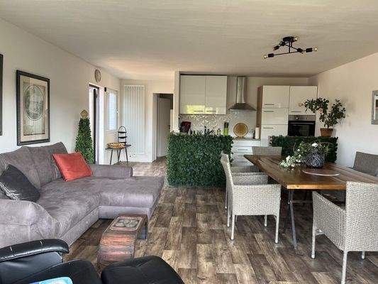 offene Wohn-Essküche 1.WE