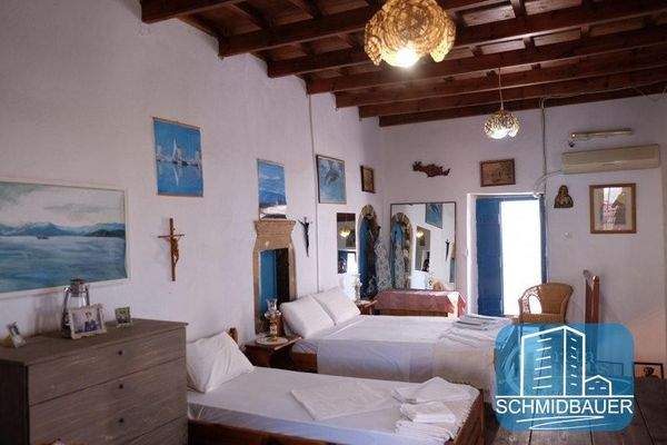 Kreta, Pompia: Traditionelles Haus in schöner Lage mit Innenhof zu verkaufen