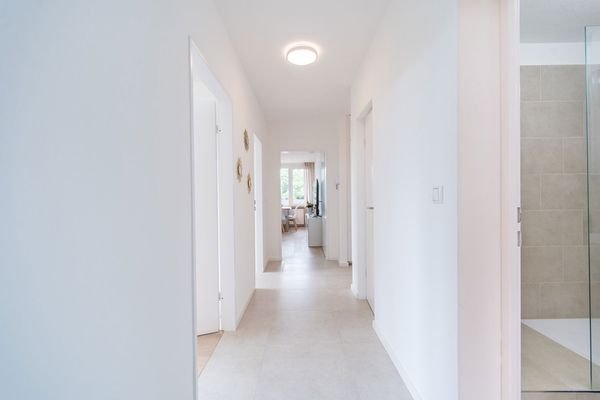 Flur Richtung Wohnzimmer