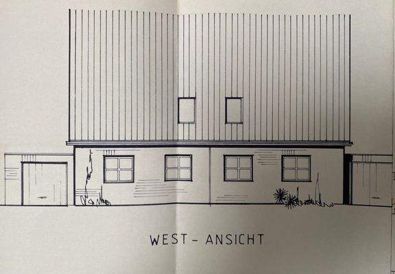 West-Ansicht (rechte Seite)