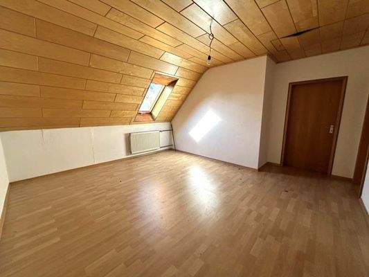 Offener Wohn- Essbereich im Dachgeschoss