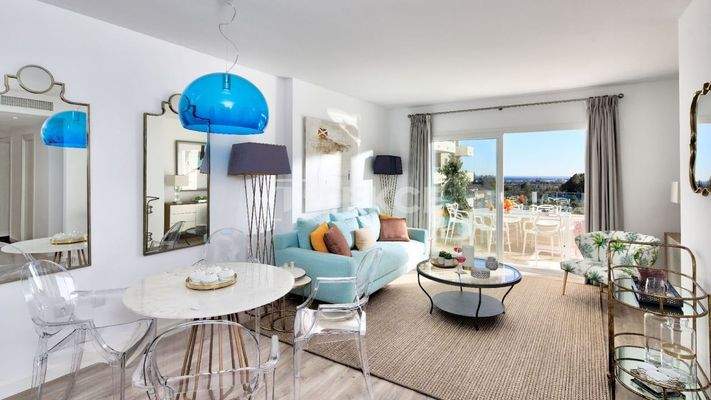 Sea View Apartments in Complex with Pool in Marbella