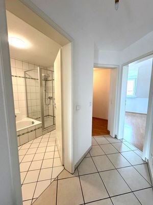 Flur_Bad_Abstell_Schlafzimmer.jpg