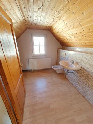 Hinterhaus - WC (mögliches Zimmer 3).jpg