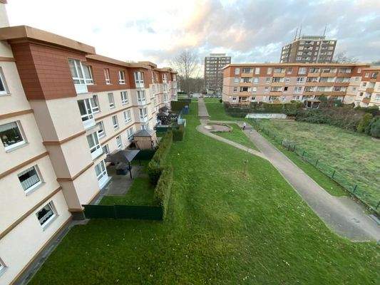 B618003F-7E29-40B2-81D1-F5AA84A01F51