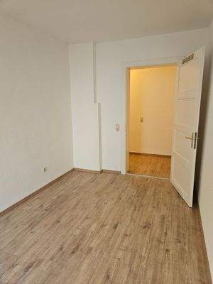 Bismarckstraße 129_EG rechts_4.jpg