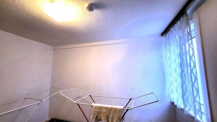 Zimmer im DG mit separaten Eingang.jpg