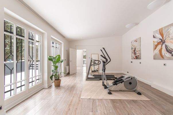 UG: Eigener Hobbyraum