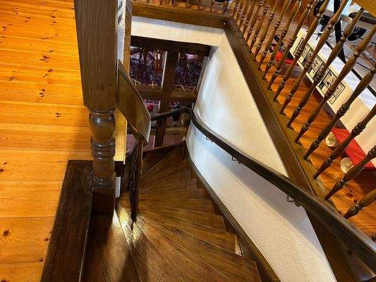 Treppe in das EG.jpg