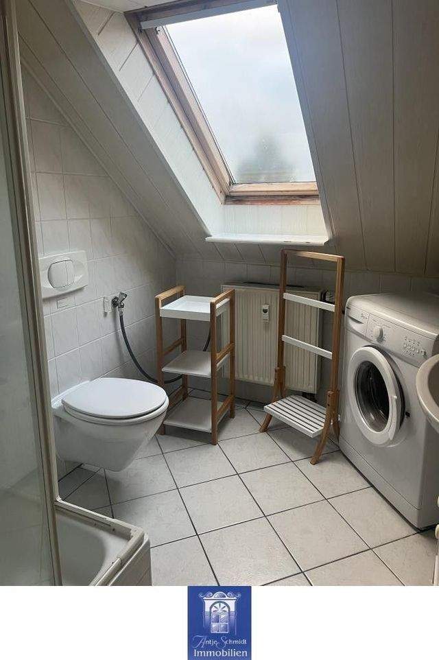 Möblierte Singlewohnung unterm Dach - Individuell und gemütlich! - Foto 3