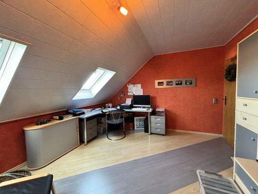 Kinder- oder Arbeitszimmer