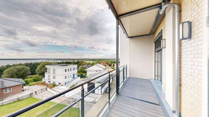 Blick vom Balkon auf den Goitzsche-See