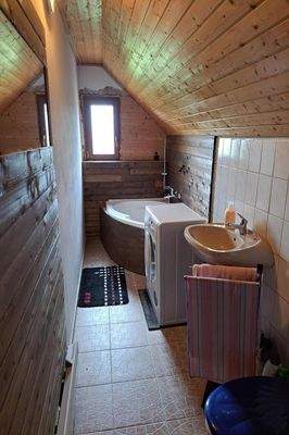 18. Wohnung1 Bad Dachboden