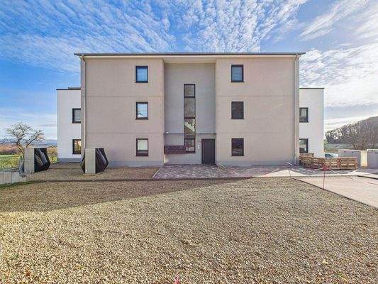 Neubauwohnung mit Weitblick – stilvolles Wohnen im Grünen nahe Luxemburg