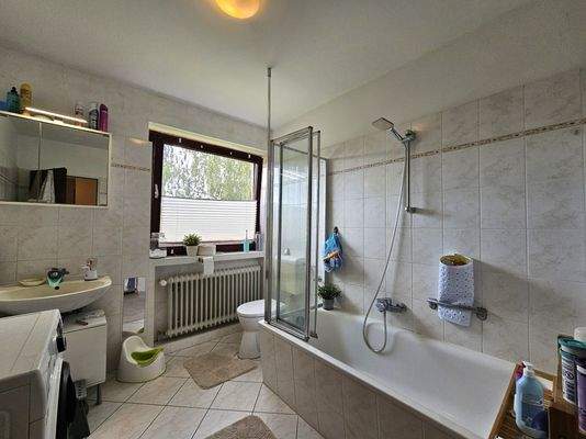 Wannenbad Dachgeschoss