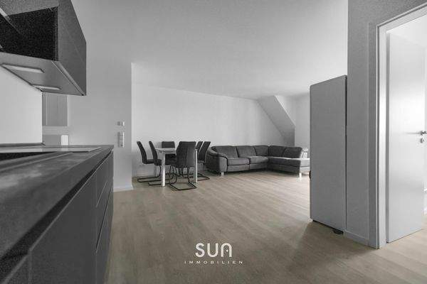 HELLER WOHN- UND ESSBEREICH