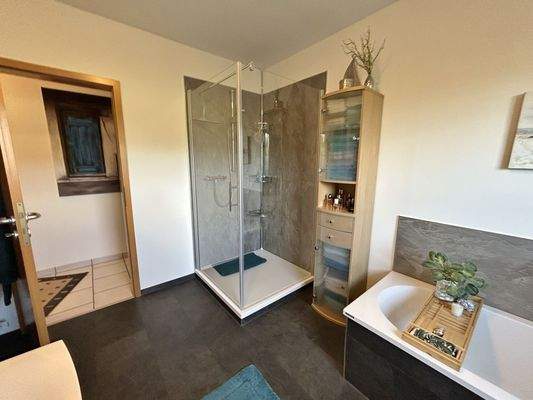 ... und Dusche